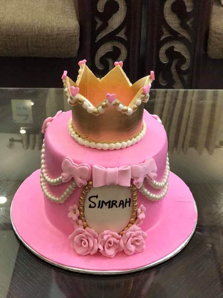 Get a prince crown cake for your prince on his special occasion